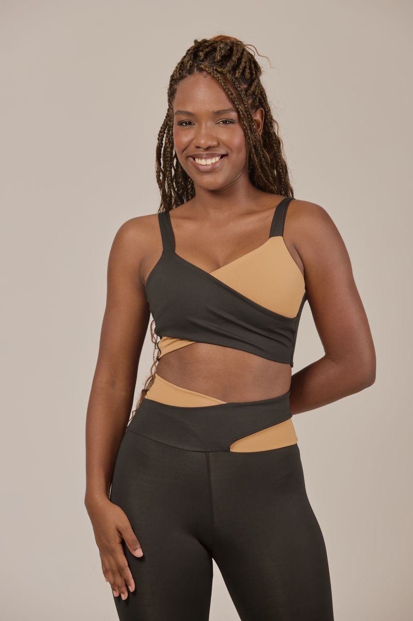 High-End Classic Fit Top Black and Beige